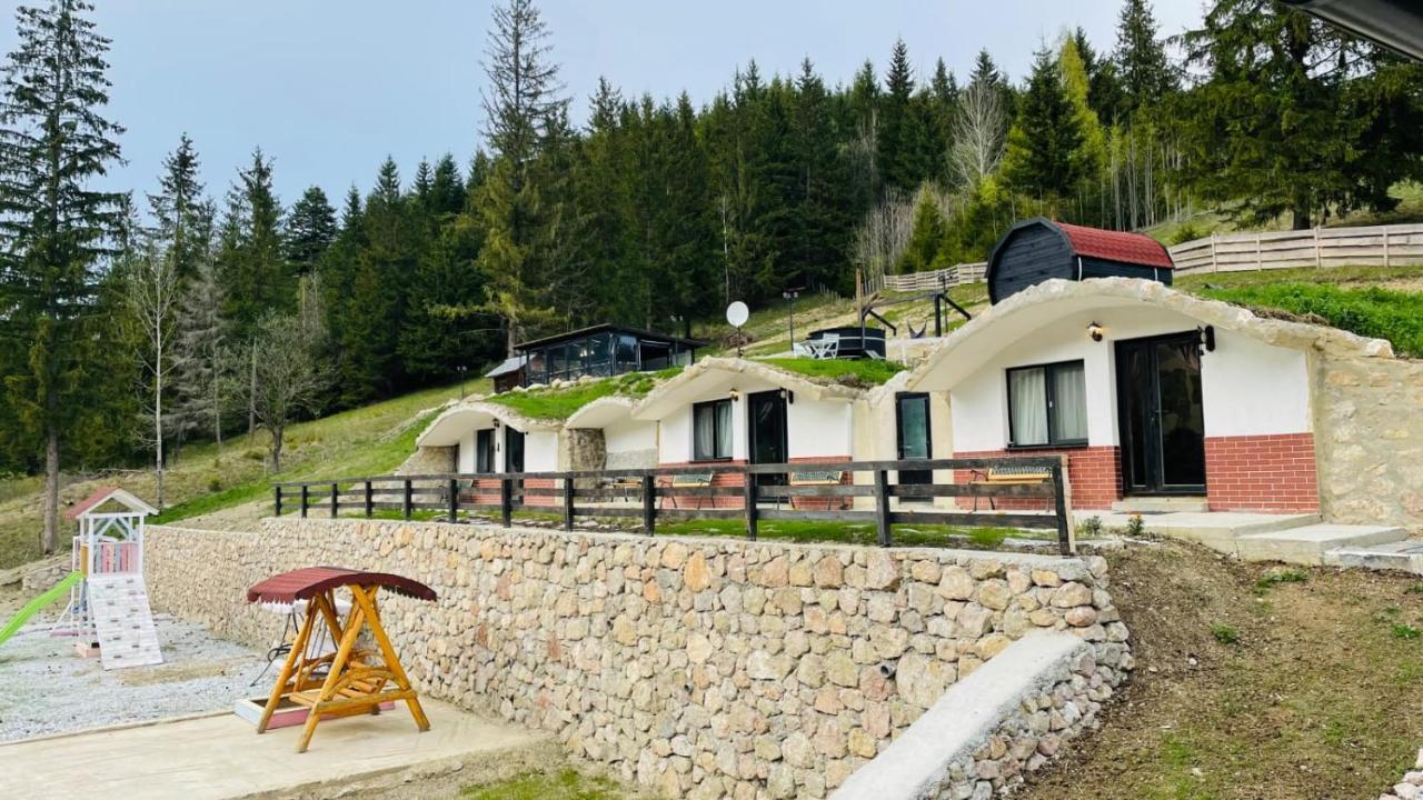 Resort Valea Tatarilor Lacu Rosu Exterior photo
